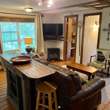 Convenient Cottage-Hot Tub, 4 Minutes To Dahlonega Exterior photo